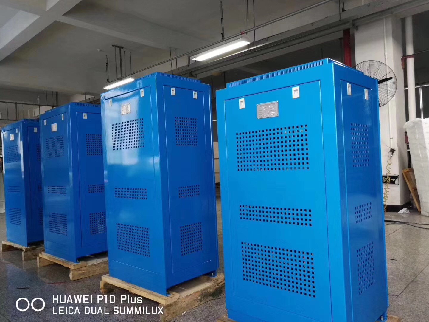 激光穩(wěn)壓器