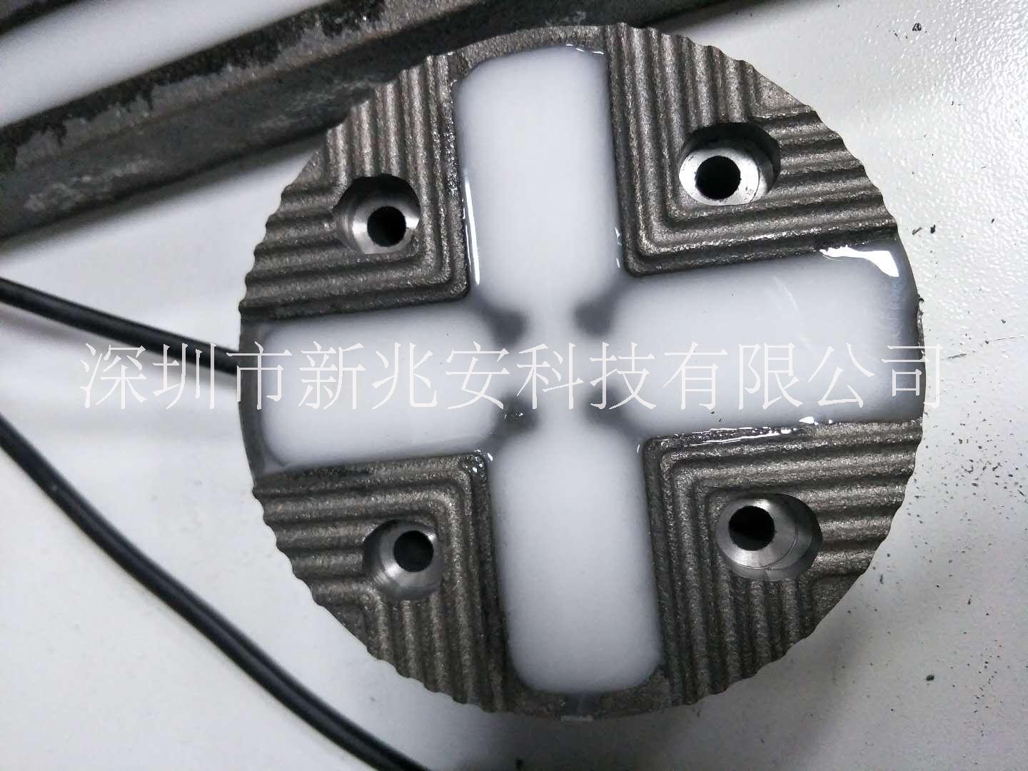 智能交通智慧道釘 禮讓行人智慧斑馬線