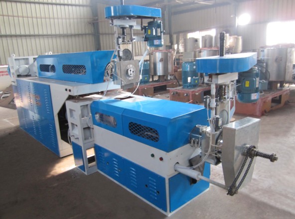 水拉條pvc造粒機(jī)  水拉條造粒機(jī)
