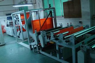 無紡布薄膜香蕉袋制袋機(jī)  薄膜香蕉袋制袋機(jī)