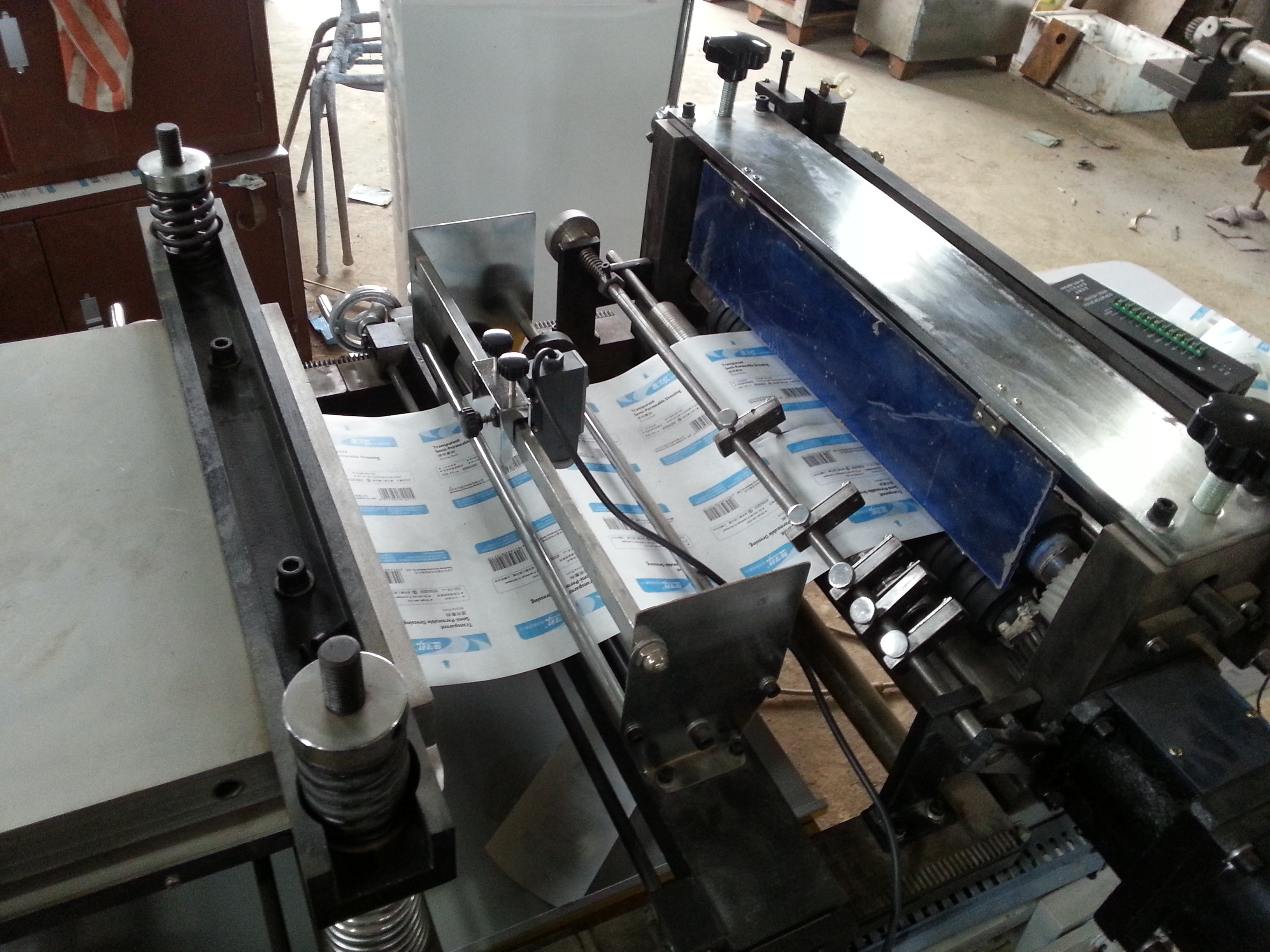 液晶數(shù)顯顯示切紙機(jī) 數(shù)顯液晶顯示切紙機(jī)