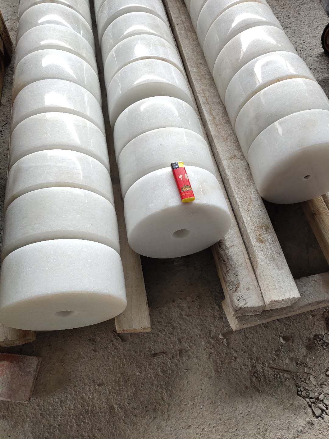 可定制大理石圓臺(tái)衣帽架底座