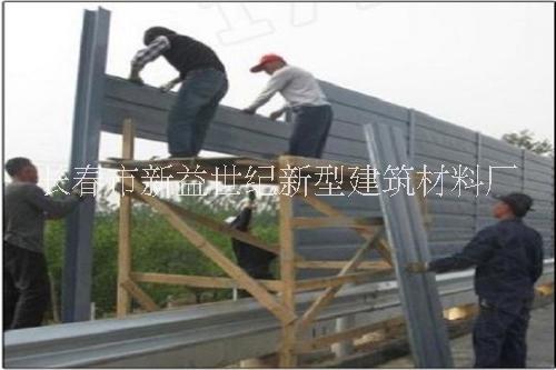 通化公路路邊風(fēng)聲屏障固定安裝重力砂漿