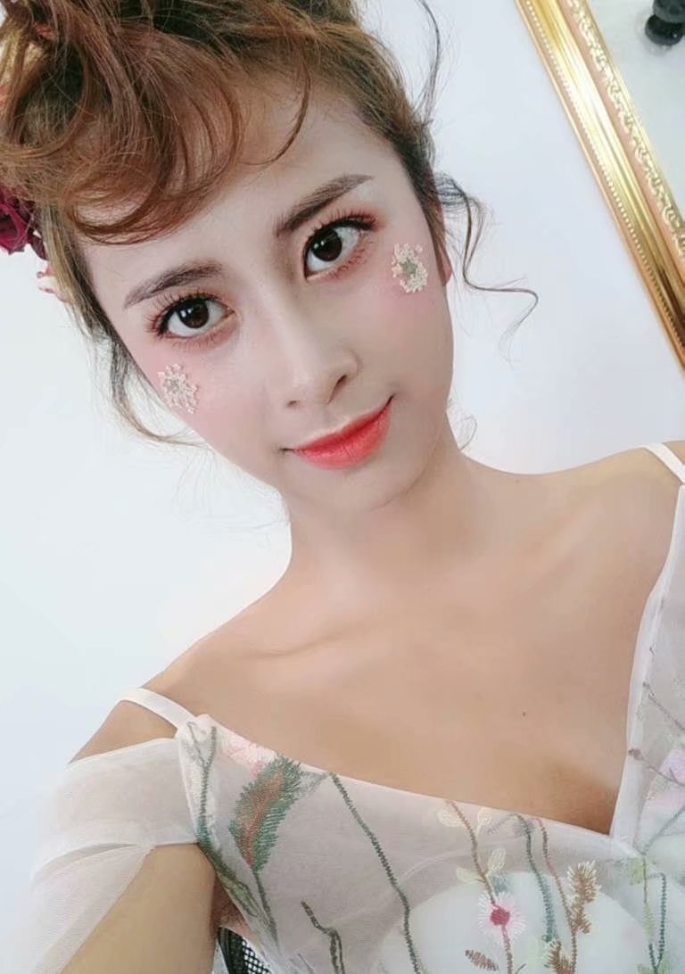 學美容美發(fā)美甲化妝紋繡