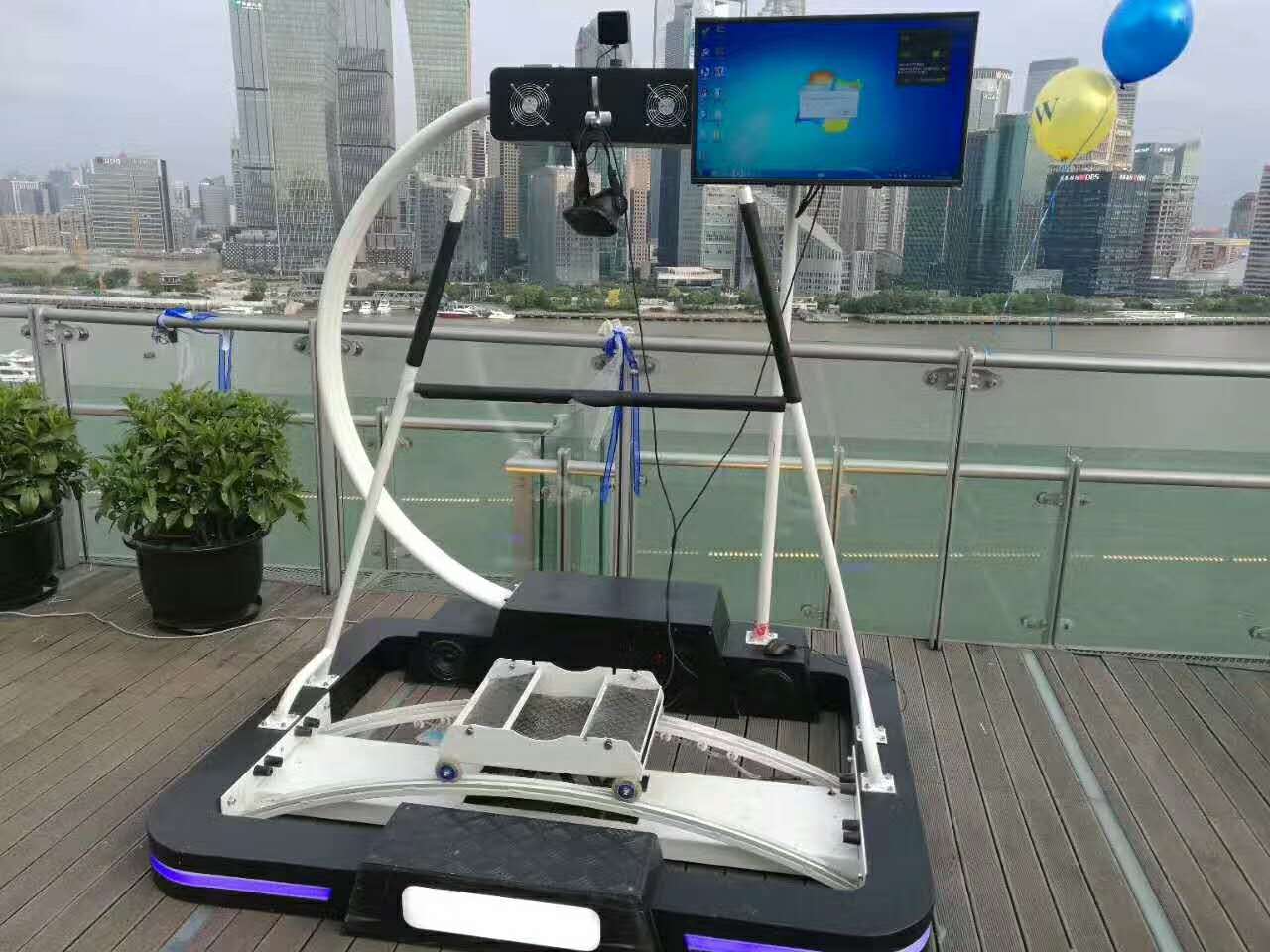 VR滑雪，一個關(guān)于虛擬滑雪體驗模擬高山滑雪的設(shè)備廠價直銷