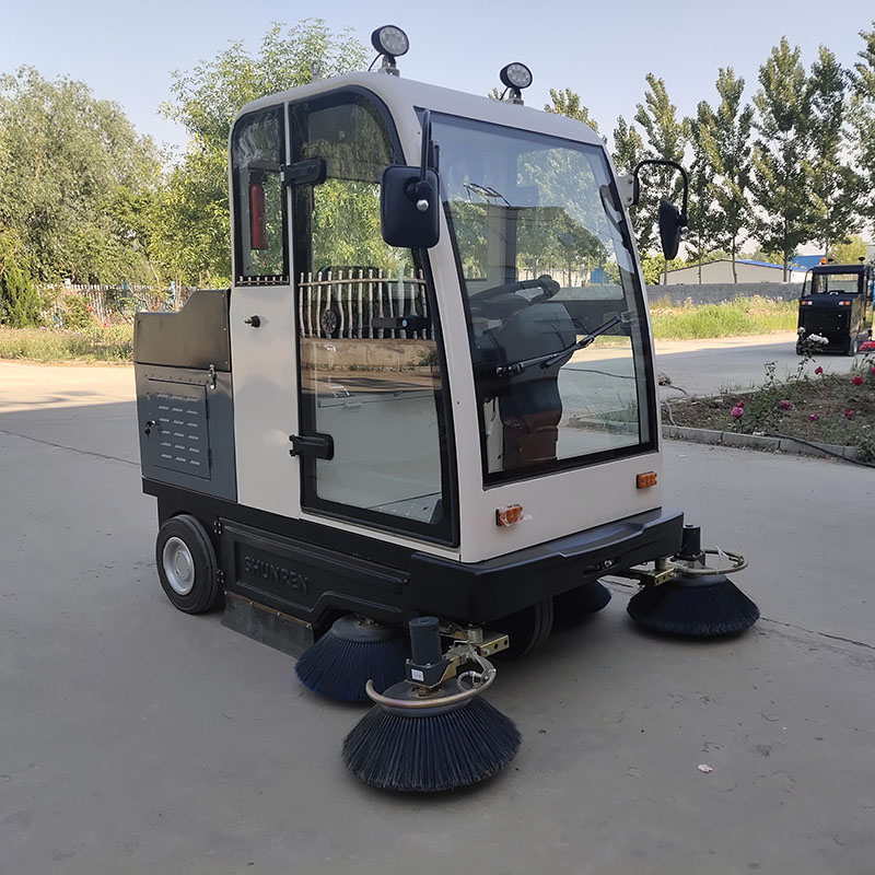 電動三輪掃路車 小型全封閉電動掃路車  多功能自動電動掃路車廠家