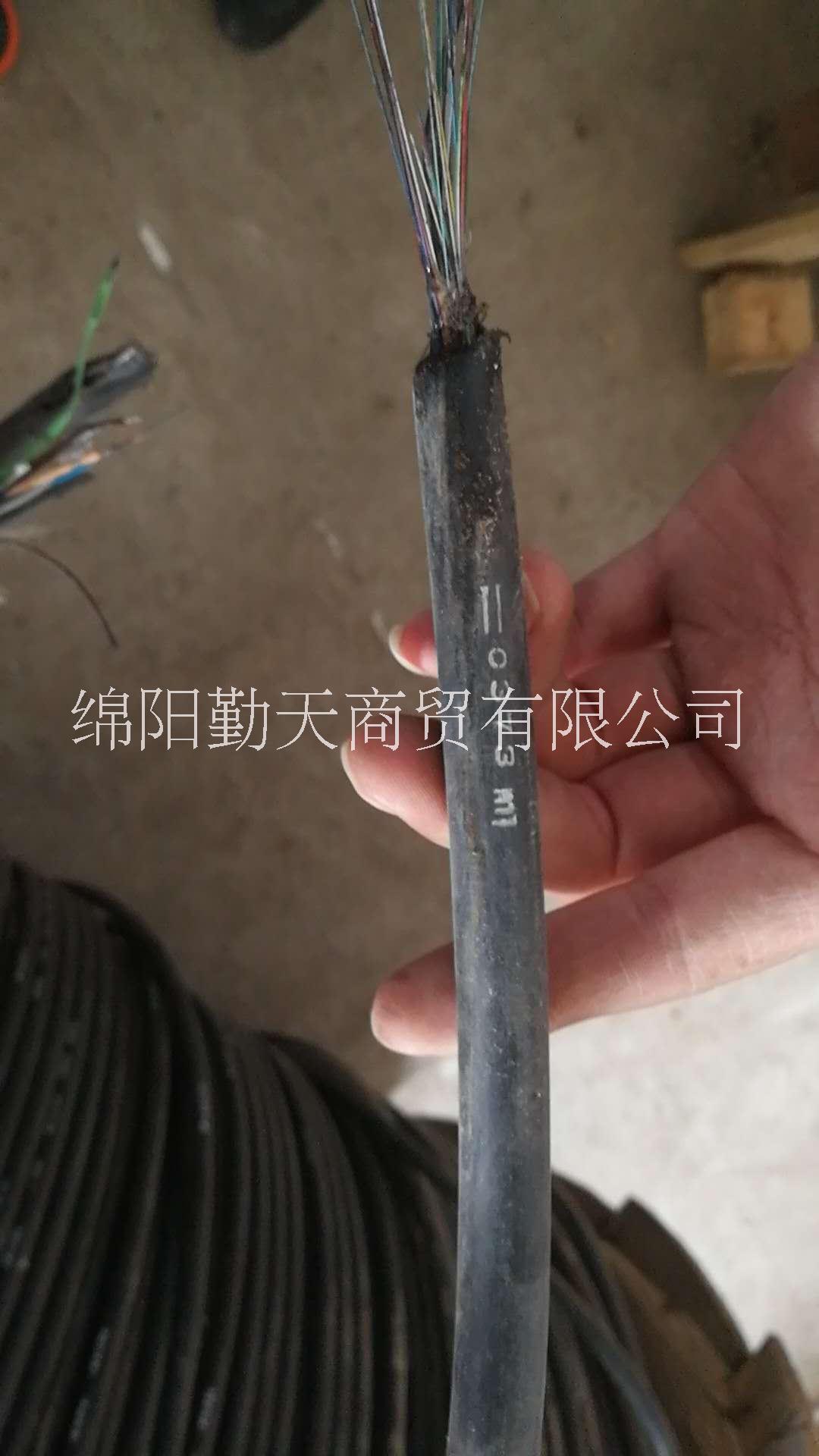 四川通信工程剩余光纜上門回收 8芯GYXTW光纜 回收價(jià)格