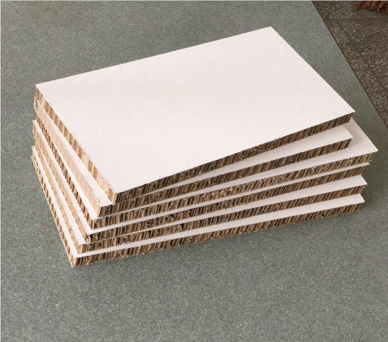 蜂窩紙板廠家批發(fā)，工廠直銷蜂窩紙板，紙托盤蜂窩箱子規(guī)格齊全，包裝紙板箱子定做