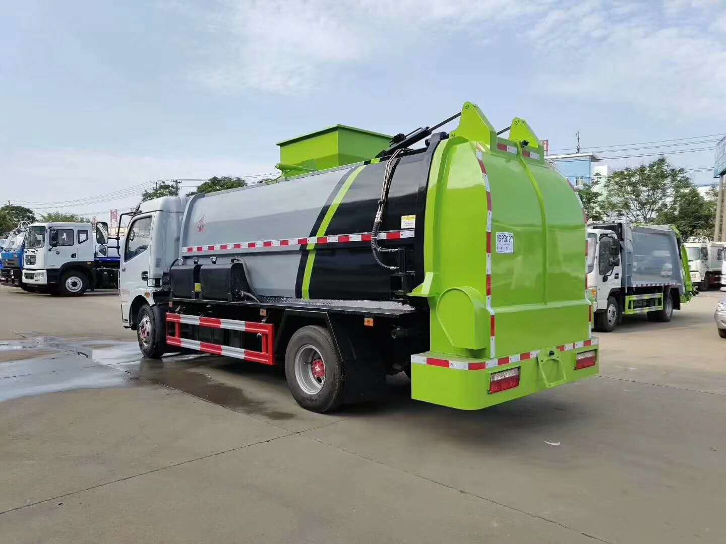 東風(fēng)泔水垃圾車_廣東廠家特惠批發(fā)價格