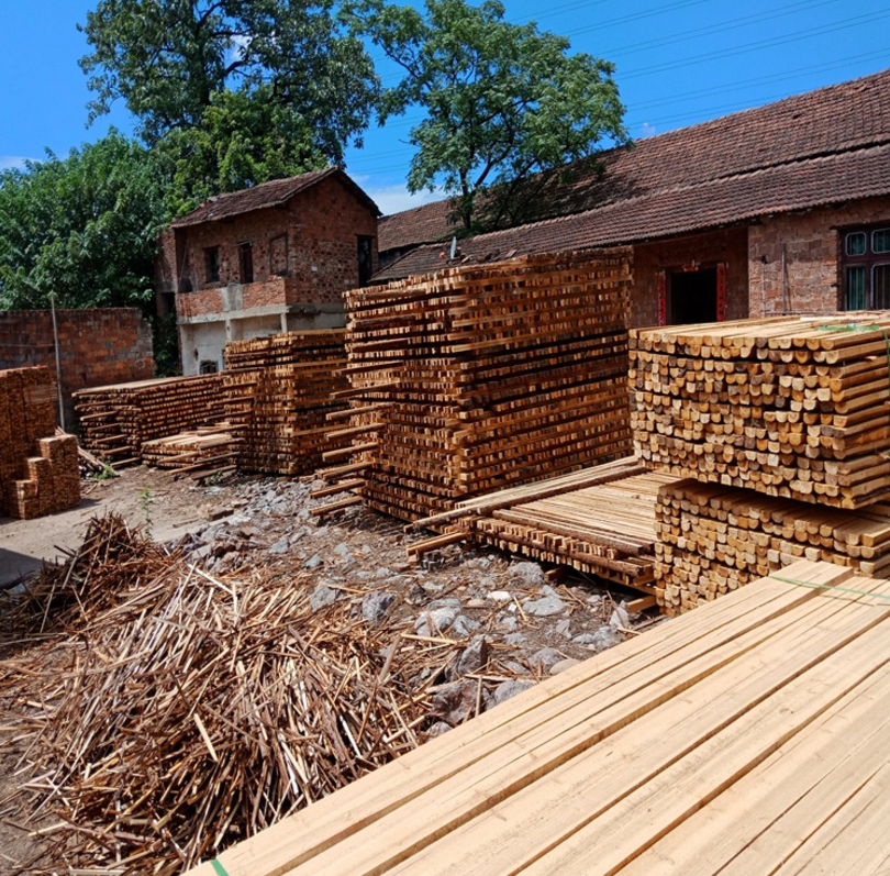 批發(fā)耐用建筑方料 杉木方料 耐磨耐腐不彎曲變形不開裂不帶皮方料