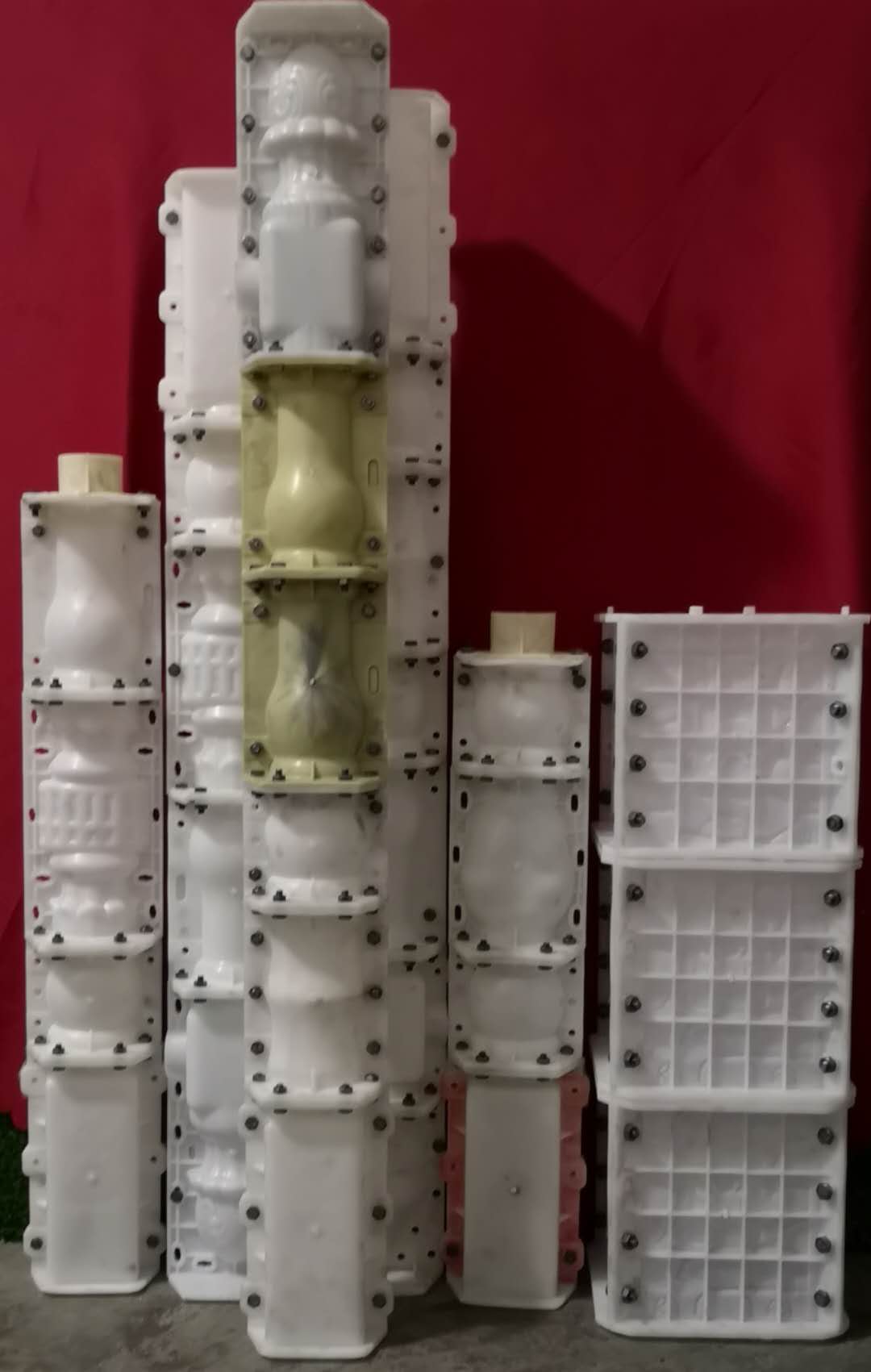 供應(yīng)高安水泥葫蘆機器生產(chǎn)廠家，高安藝術(shù)圍欄機器供應(yīng)商電話