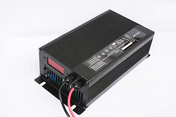 鉛酸電池充電器72V10A廠家直銷 電動(dòng)車快速智能充電器電瓶車電源充電器