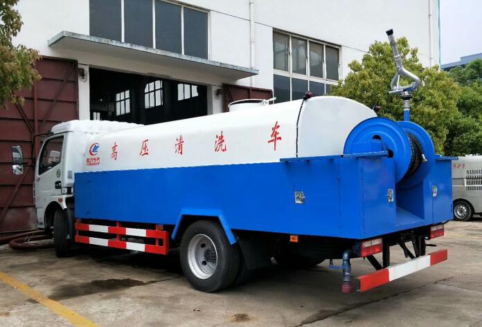 東風(fēng)大多利卡清洗吸污車/廠家價格