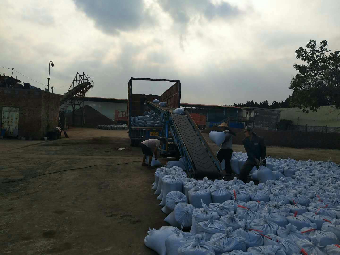 廣東高強(qiáng)陶粒廠家直銷(xiāo)找廣州富錦陶粒廠