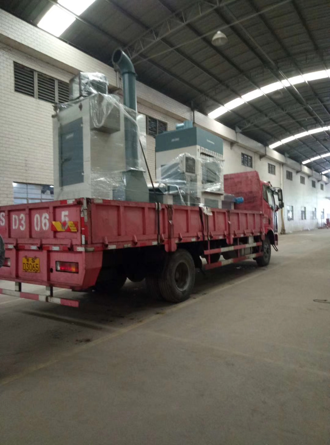 自動(dòng)噴砂機(jī)廠家 專業(yè)生產(chǎn)各種噴砂設(shè)備 干冰噴砂機(jī)多功能噴砂機(jī) 水噴砂機(jī) 噴砂除銹設(shè)備