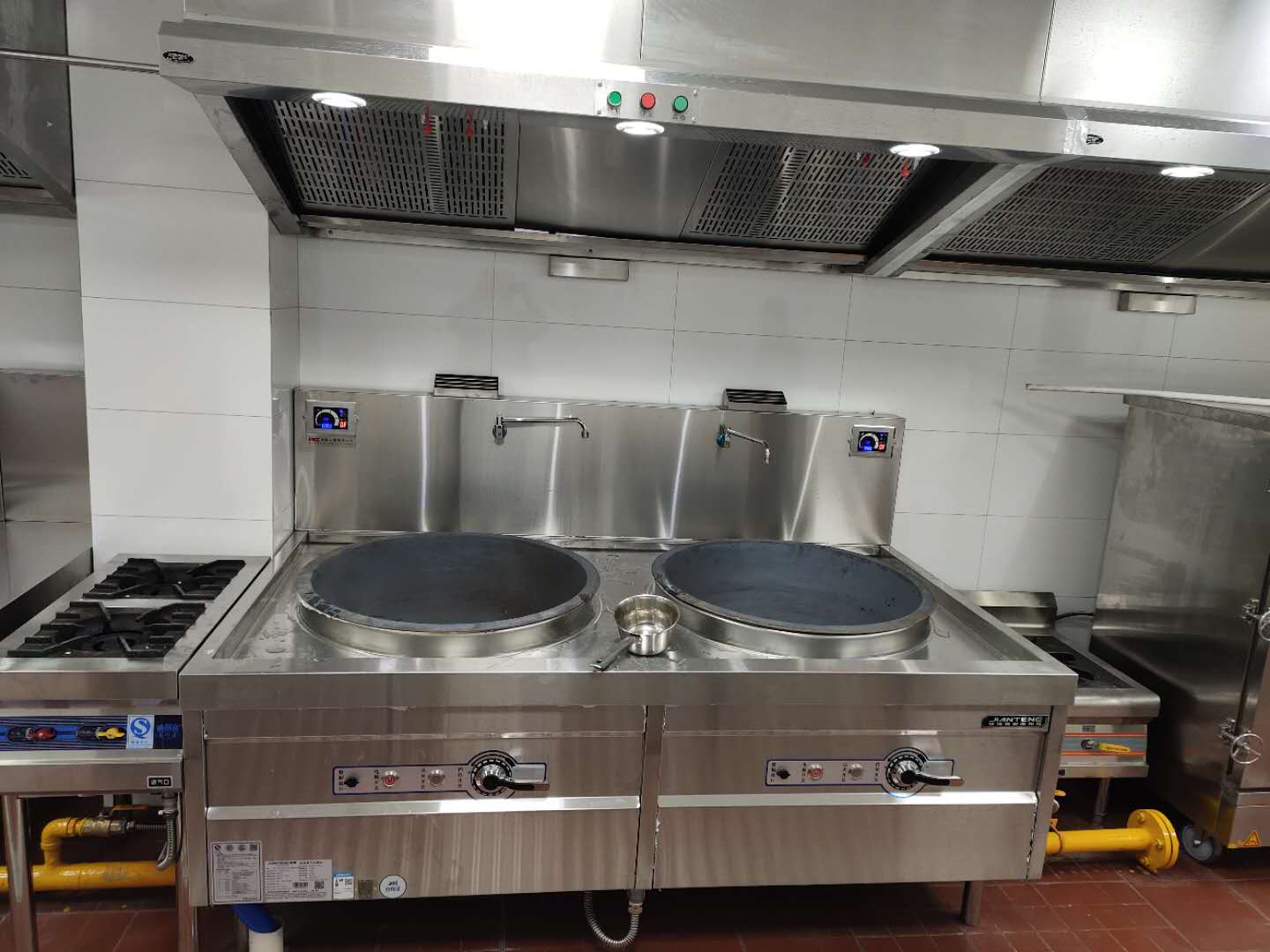 雙頭電池大鍋灶