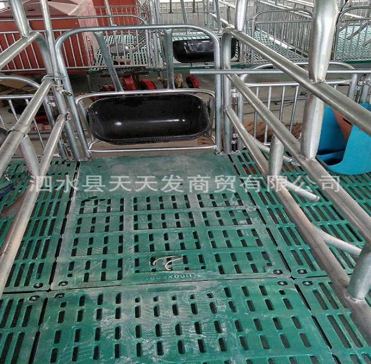 雙體產(chǎn)床單體產(chǎn)床廠家直銷復(fù)合板鍍鋅管加厚鋼管