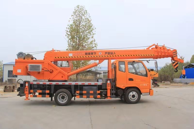 山東小型8噸吊車質(zhì)優(yōu)價(jià)廉可分期