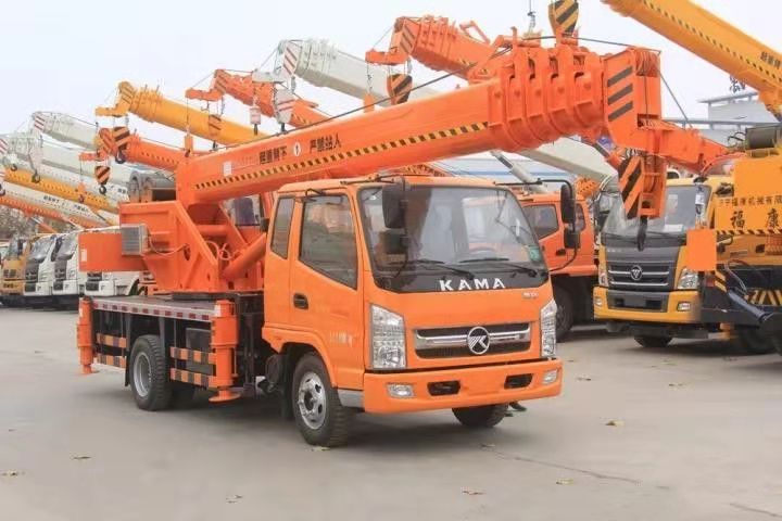 山東小型8噸吊車質(zhì)優(yōu)價(jià)廉可分期