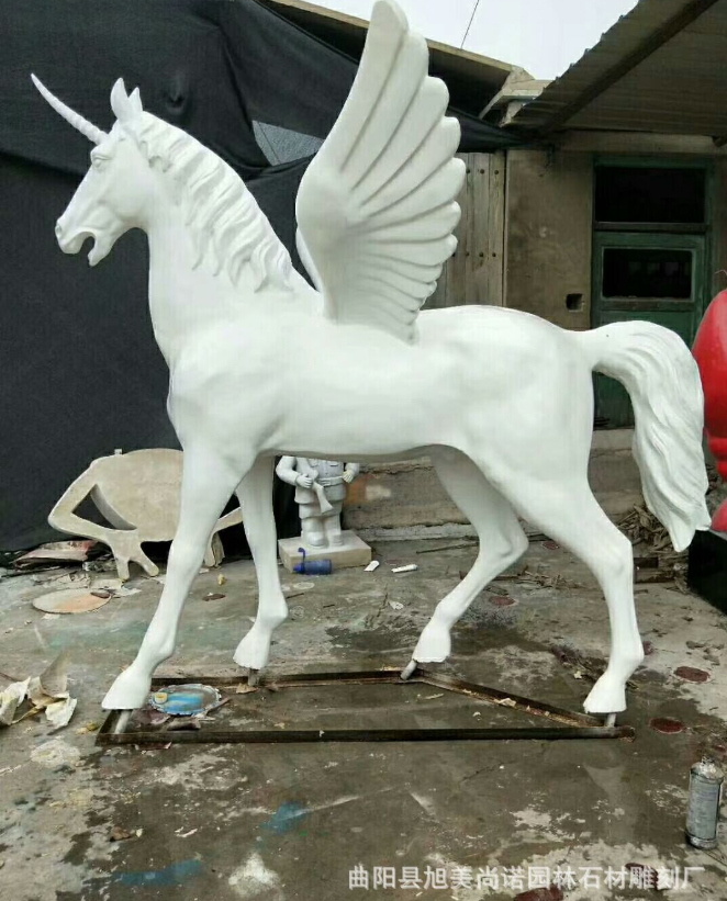 玻璃鋼天馬雕塑 玻璃鋼馬 廣場(chǎng)公司馬雕塑擺件 各種天馬雕塑