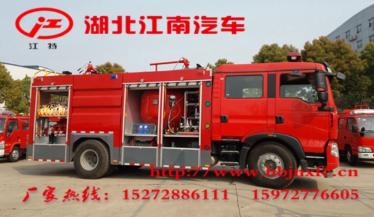 大噸位干粉水聯(lián)用消防車(chē)廠家