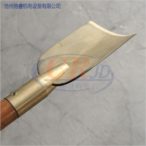 滄州馳睿防爆工具生產(chǎn)公司直銷防爆弧形除銹鏟子