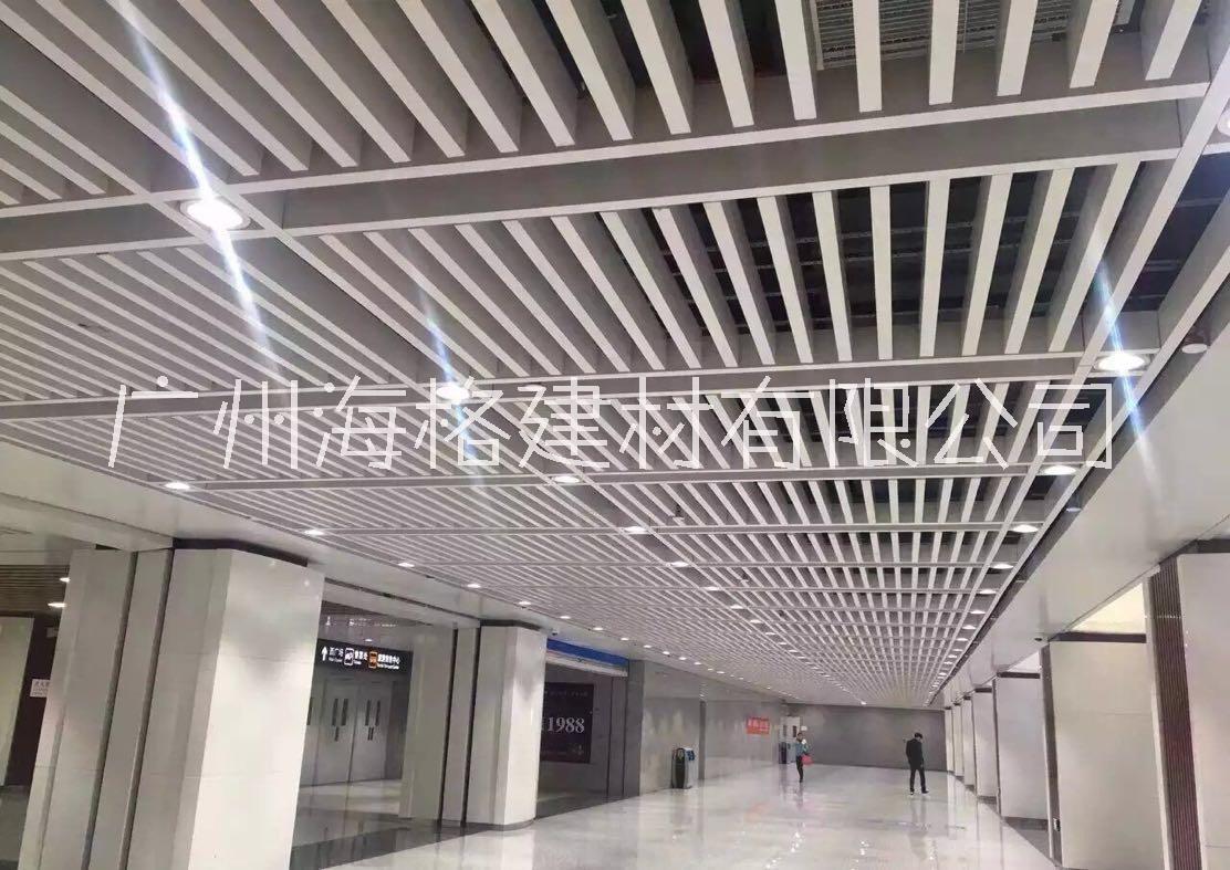 鋁方通的幕墻和吊頂?shù)暮穸仁褂?  title=