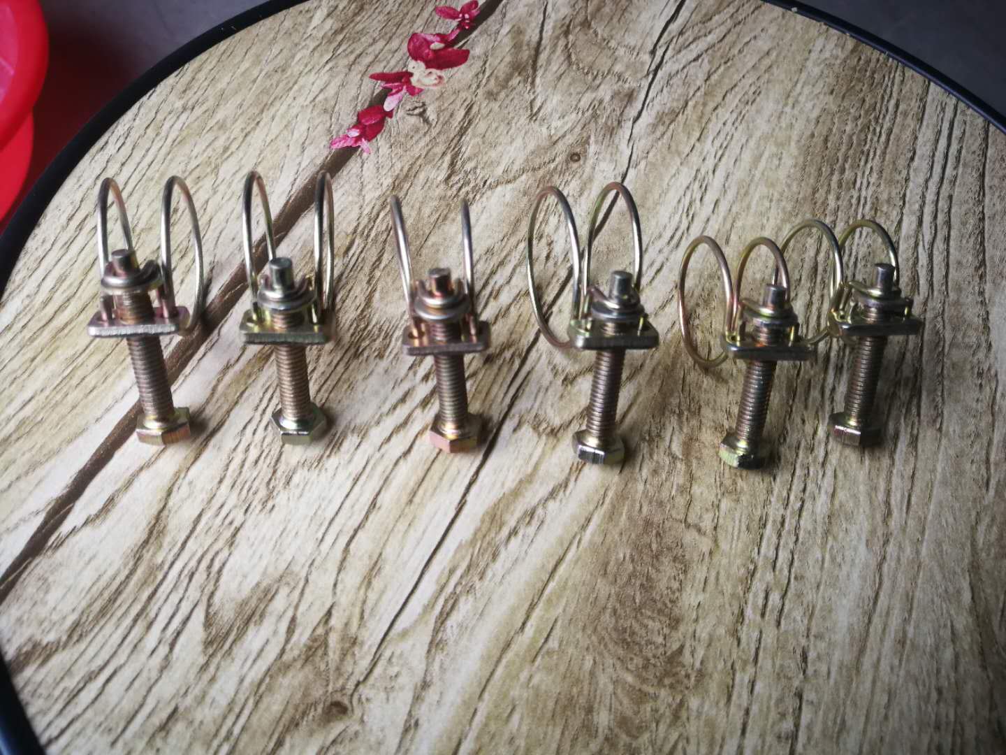 供應(yīng)  鍍彩鋅鋼絲喉箍  DN 64  *