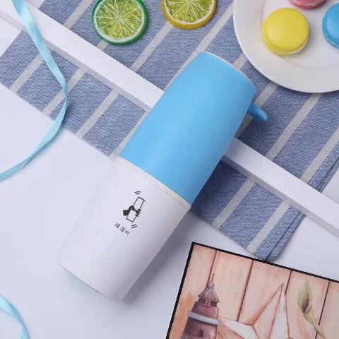 永康55度降溫杯廠家  地?cái)傄故袚u搖杯批發(fā)