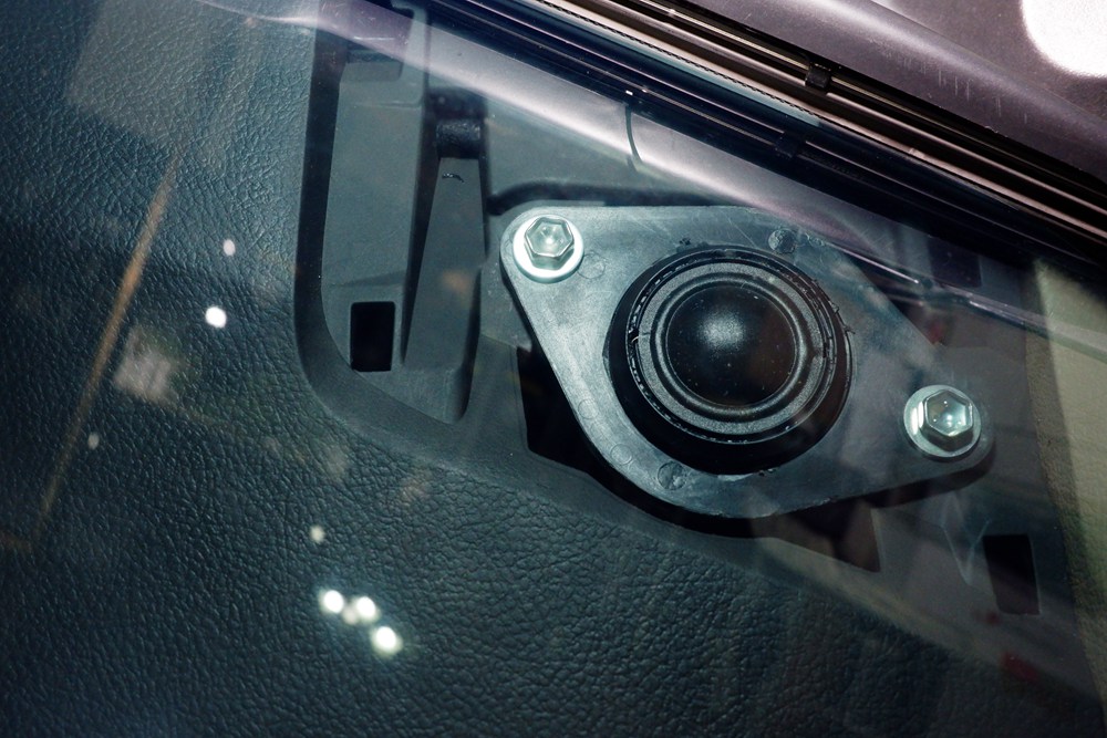 豐田漢蘭達(dá)改裝升級(jí)德國(guó)RS節(jié)奏丙分頻漳州立佳汽車音響