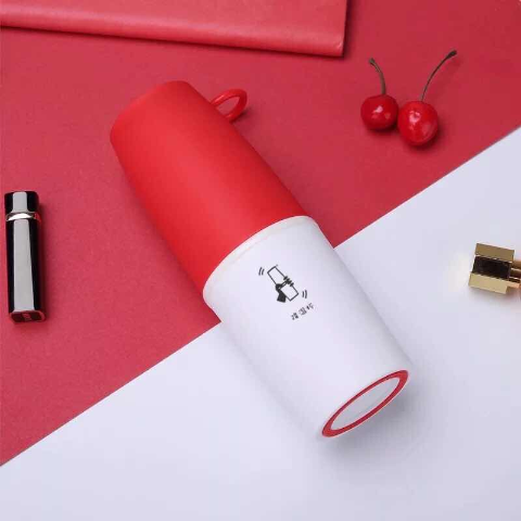 永康55度降溫杯廠家  地?cái)傄故袚u搖杯批發(fā)