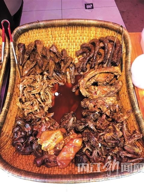 現(xiàn)撈鴨脖技術(shù)學(xué)習(xí) *王氏現(xiàn)撈鴨脖技術(shù)培訓(xùn)  免費(fèi)上門帶店