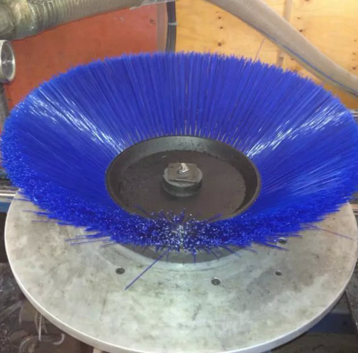 廠家批發(fā) 環(huán)衛(wèi)毛刷 圓盤刷 掃雪車*毛刷 專業(yè)刷子 量大價(jià)優(yōu)