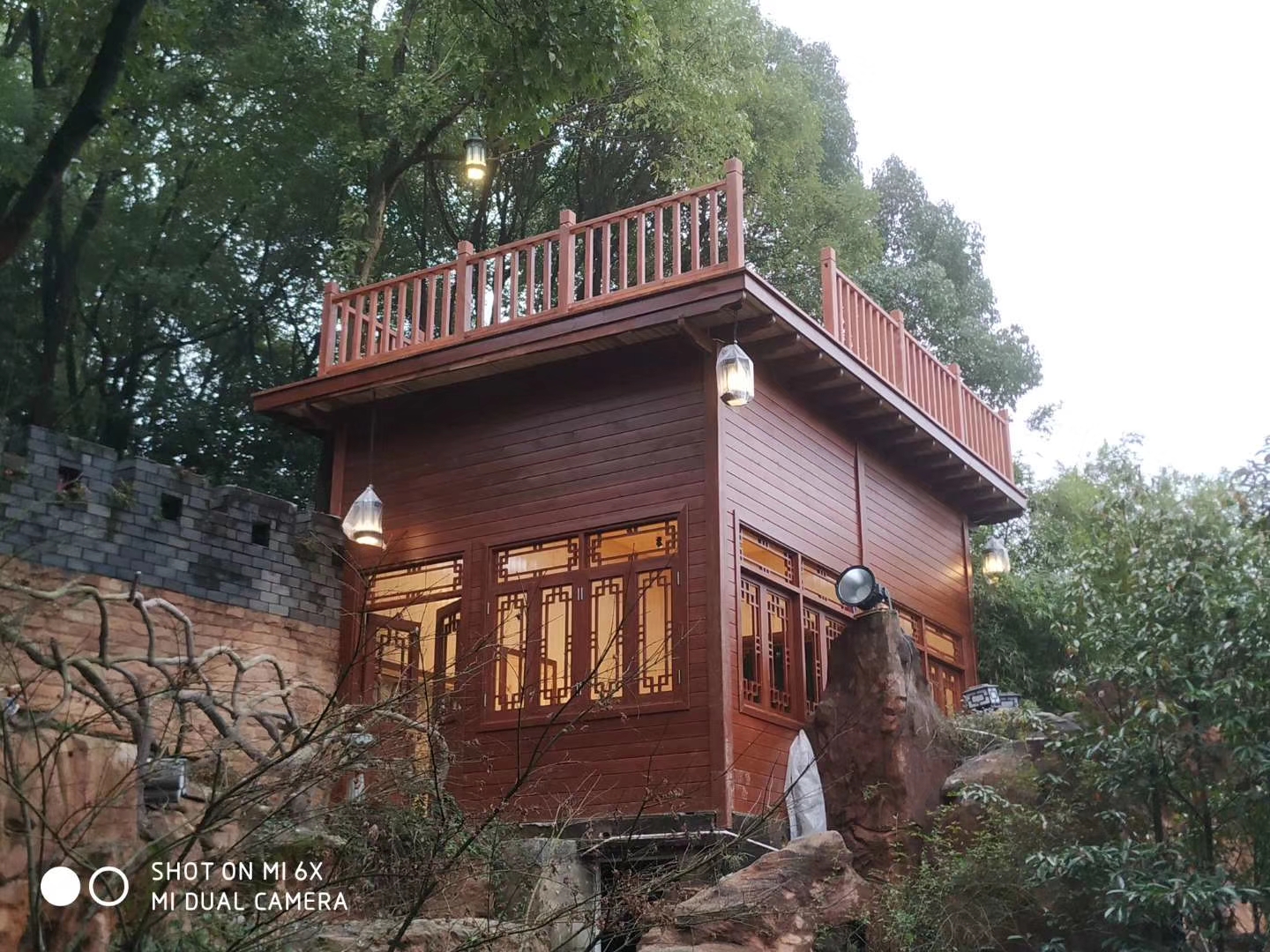 防腐木涼亭木屋長廊門樓仿古建筑護(hù)欄地板花架花箱
