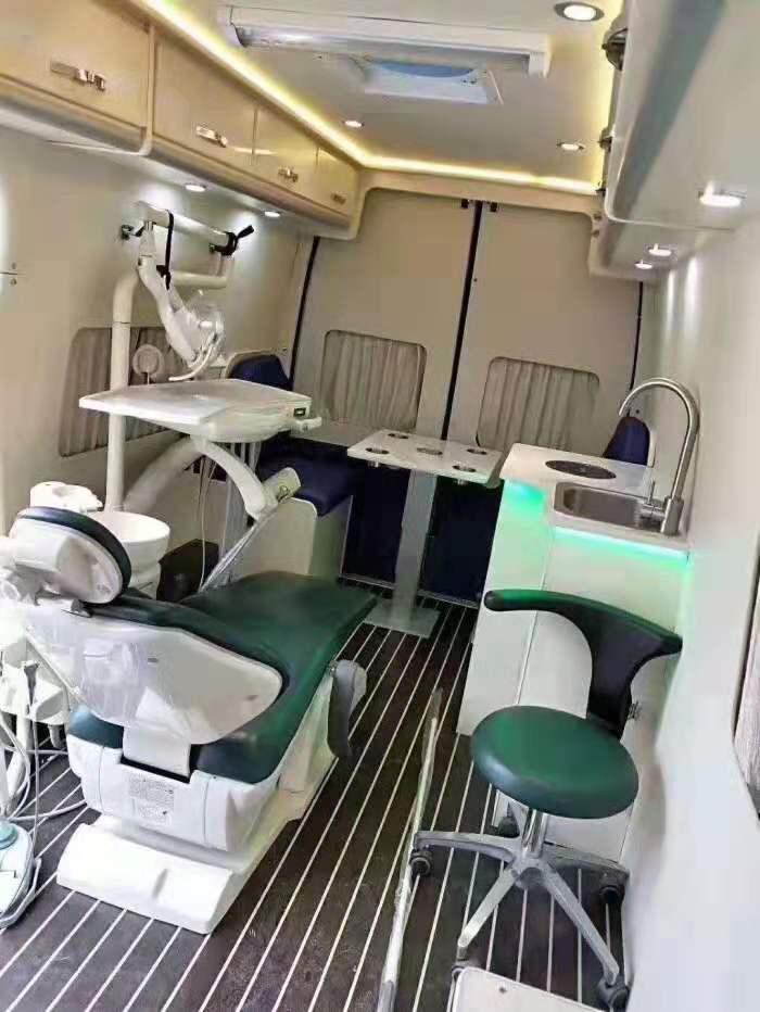 客戶定制的 依維柯C型牙科房車