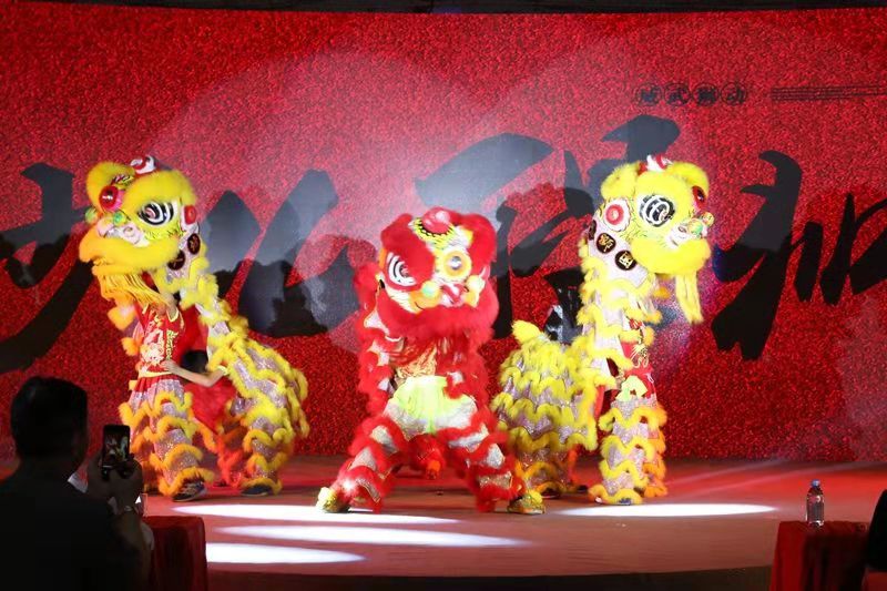 佛山黃飛鴻龍獅團開業(yè)慶典演出周年慶典演出 黃飛鴻龍團