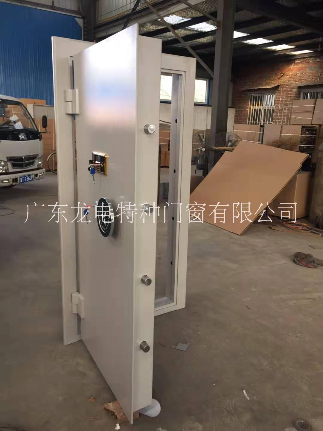 廣東金庫門廠家直銷，金庫門報(bào)價(jià)，金庫門供應(yīng)商