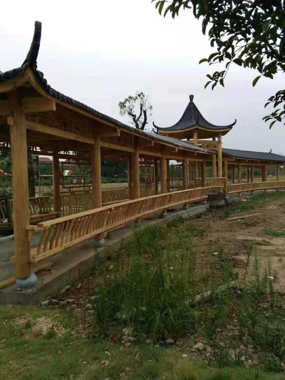 定制碳化防腐木長廊 戶外庭院古建長廊園林實(shí)木景觀廊架 廠家直銷