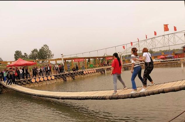 陜西網(wǎng)紅橋搖擺橋網(wǎng)紅橋搖擺橋廠家施工-專業(yè)安裝