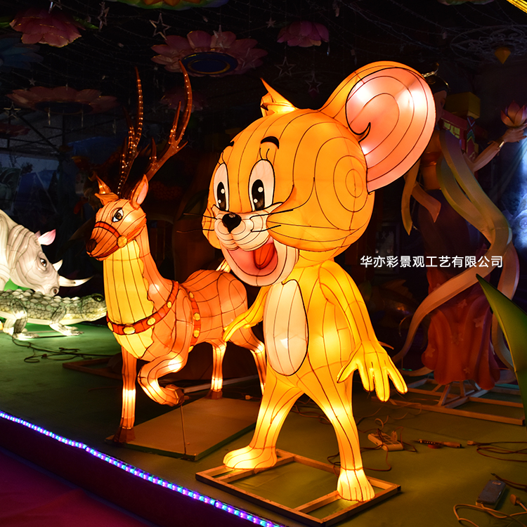 華亦彩工廠專(zhuān)門(mén)安裝華亦彩工廠專(zhuān)門(mén)安裝*廠家制作各種大型夢(mèng)幻戶外節(jié)日花燈彩燈裝飾品策劃無(wú)錫雪浪山燈光節(jié)*廠家制作各