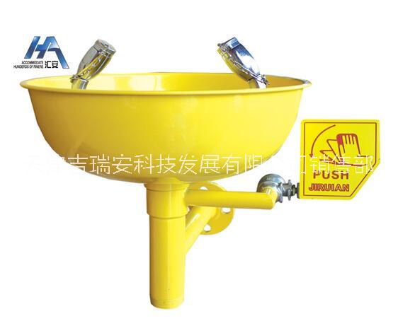 供應(yīng)不銹鋼壁掛式洗眼器 HA02802耐腐蝕壁掛式洗眼器 天津匯安牌壁掛式洗眼器 國內(nèi)壁掛式洗眼器廠家