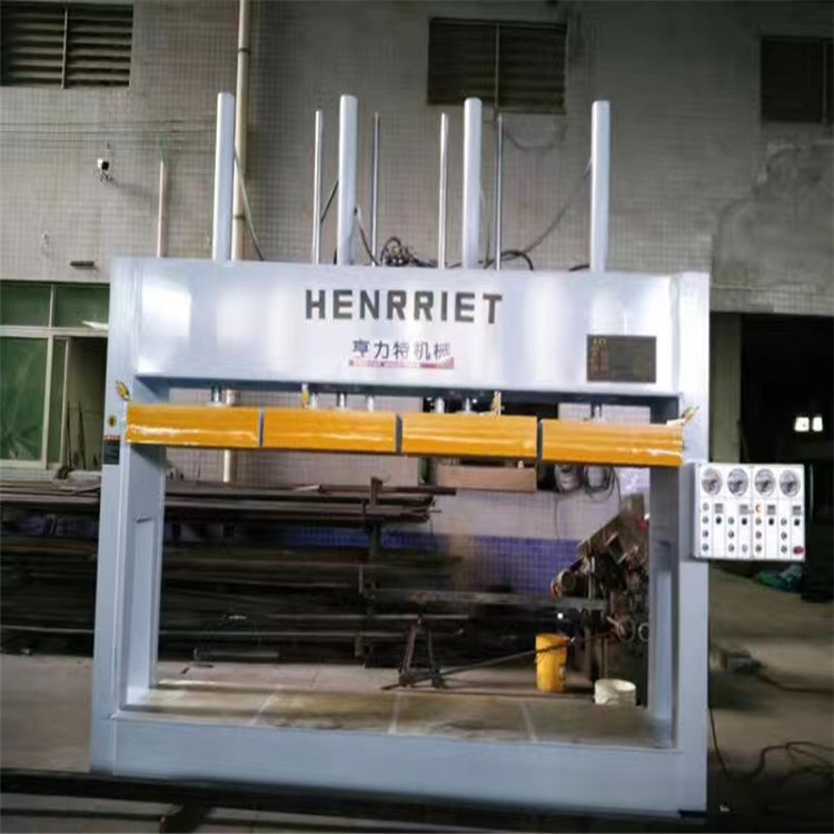 亨力特廠家供應(yīng)冷壓機(jī)  膠合復(fù)合板壓機(jī)  四個(gè)工作壓板液壓冷壓機(jī) 膠合板冷壓機(jī)