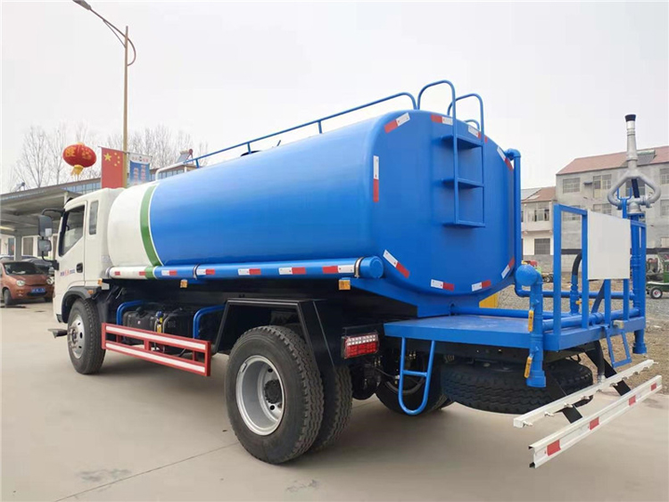 湖南時風風馳1800型10噸灑水車城鎮(zhèn)鄉(xiāng)村街道工地灑水車綠化車 時風灑水車多功能灑水車