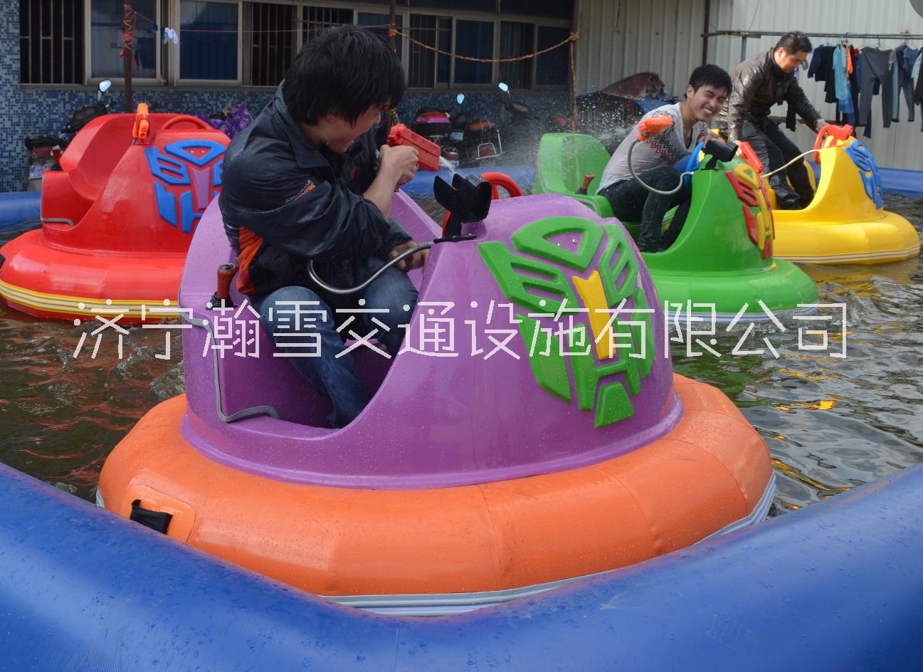 2.5米水上國(guó)產(chǎn)燒烤船產(chǎn)品價(jià)格 山東瀚雪廠家銷(xiāo)售燒烤船