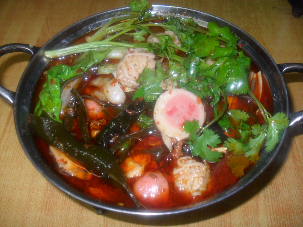 串串香麻辣燙技術(shù)   串串香設(shè)備   北京串串香總部加盟電話