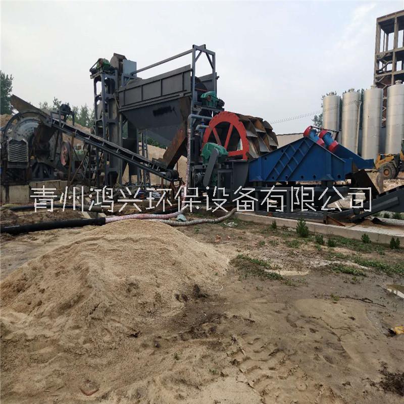 移動(dòng)破碎洗砂機(jī)械 風(fēng)化巖制沙洗砂設(shè)備 水洗沙機(jī)器