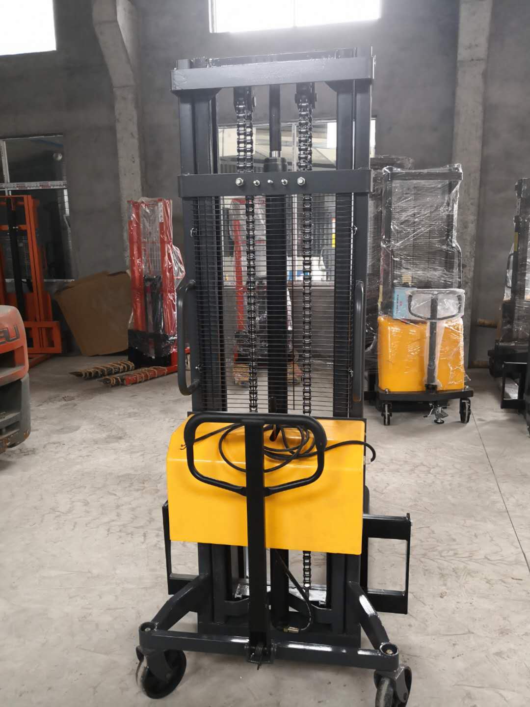 江蘇插電式全電動堆高車廠家直銷 插電式電動堆高車