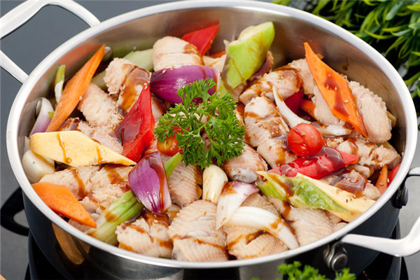 三汁悶鍋加盟品牌是個好項目_煌品三汁燜鍋咨詢電話