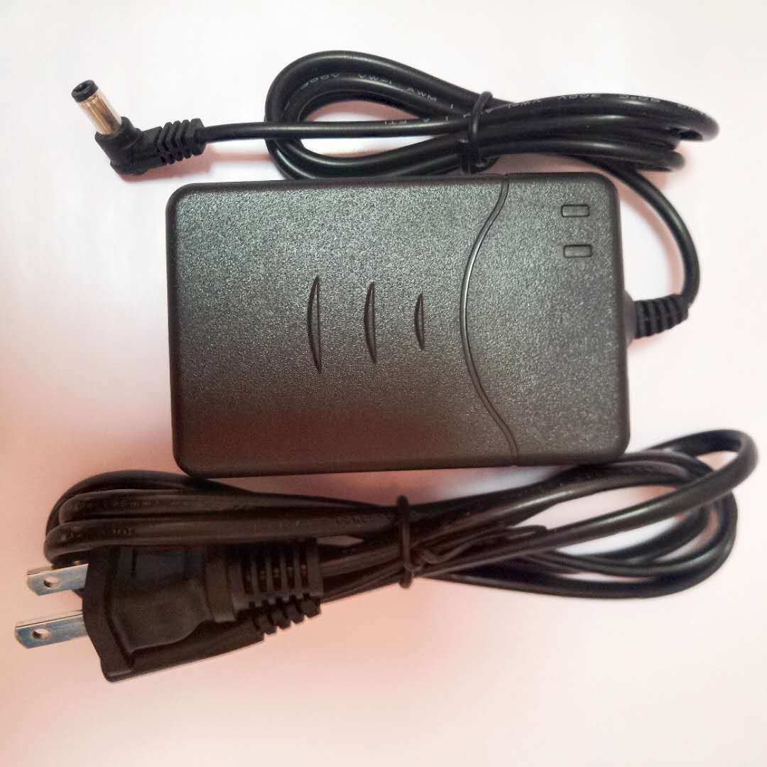 全站儀充電器經(jīng)緯儀充電器智能鎳氫充電器測(cè)繪測(cè)量?jī)x器充電器阜陽(yáng)測(cè)量測(cè)繪儀器充電器適配器