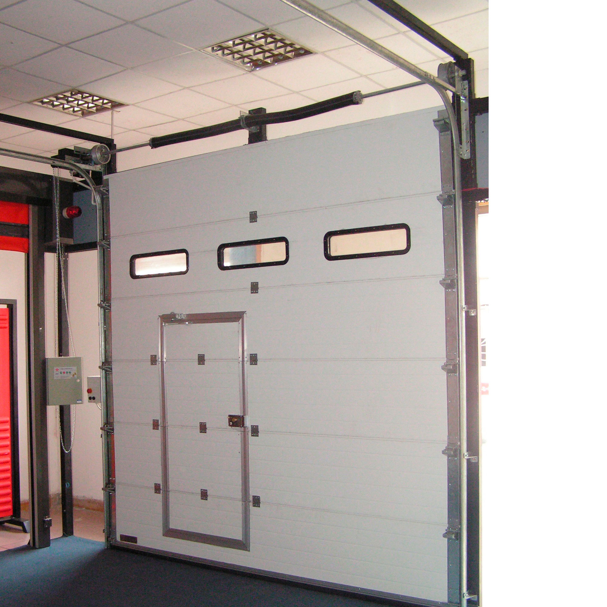 供應(yīng)唐山旭日環(huán)照自動(dòng)工業(yè)提升門